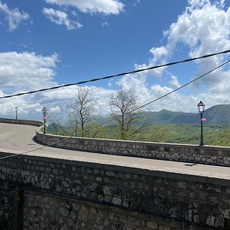 Appartamento La Casa Sul Ponte Castelgrande Esterno foto